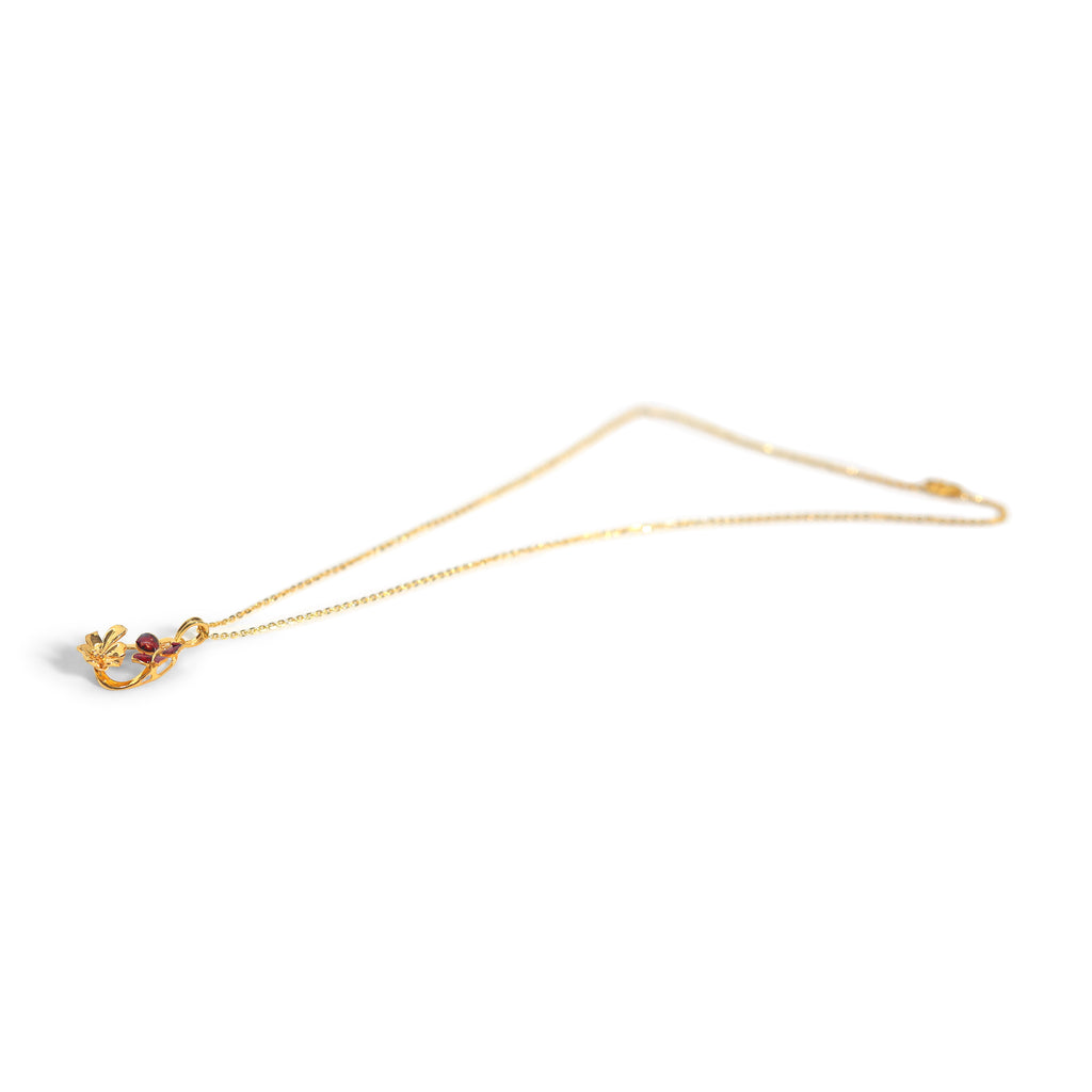 Scarlet bloom gold pendant chain
